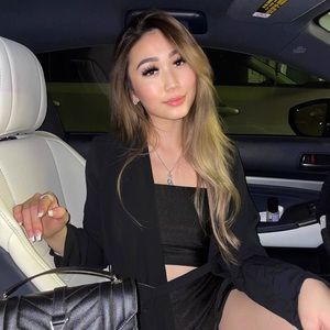 Meet your Posher, Melanie